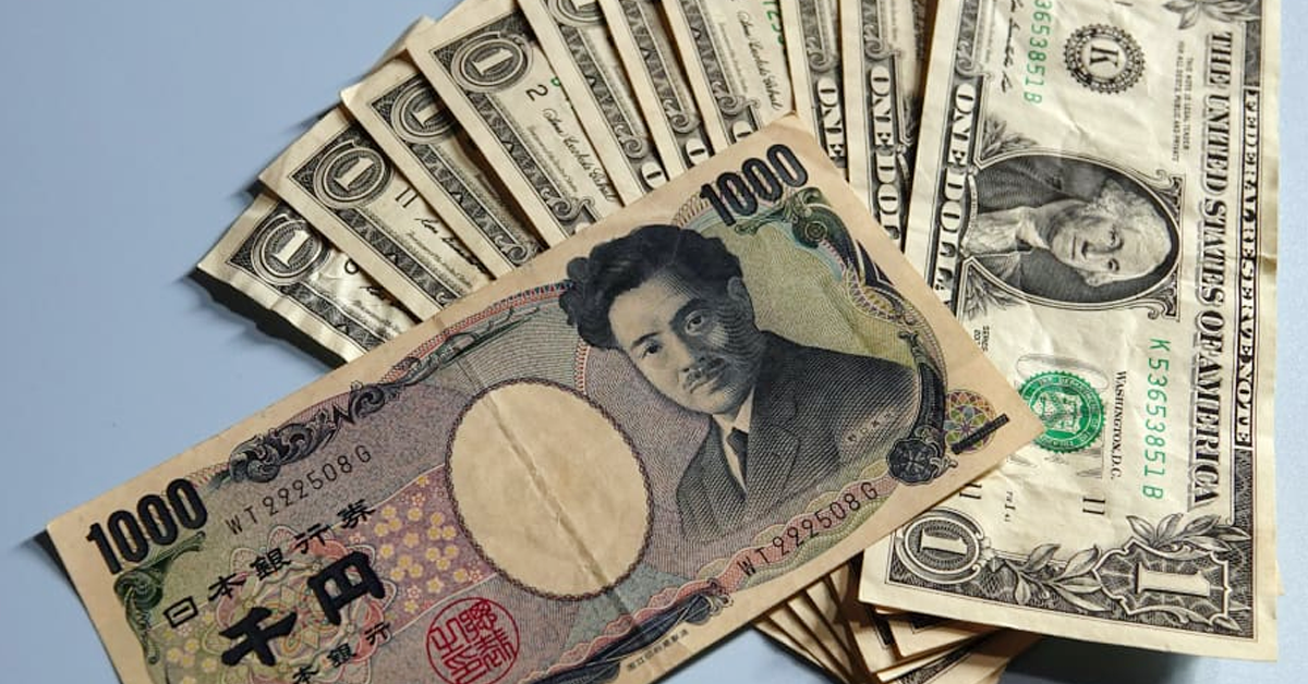 Japanese Yen Defensive, Holds 157.00 Against USD Before US Data