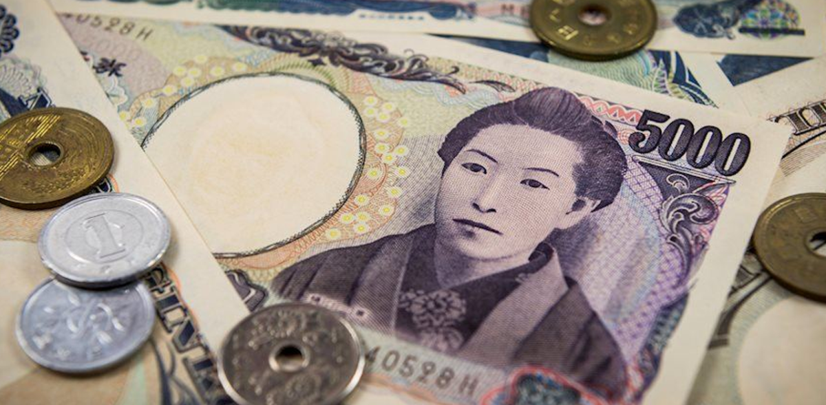 Japanese Yen Strengthens