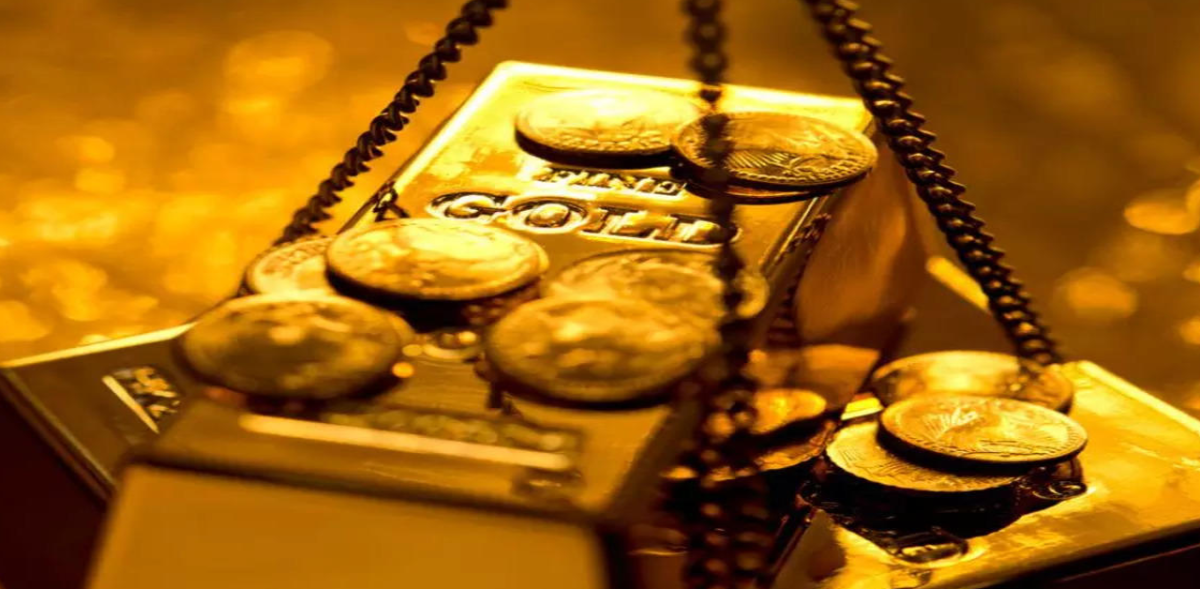 Gold Price Holds Steady Near Record High