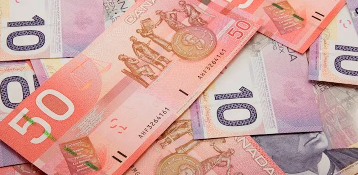 USD/CAD Nears Two-Month Highs at 1.3850 as Traders Turn Cautious Before US Election