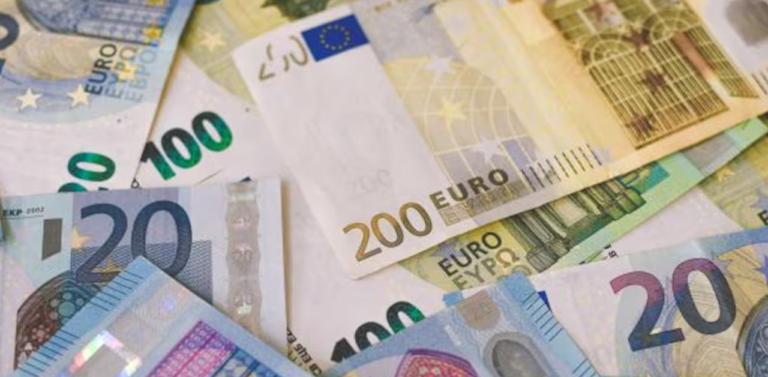 EUR/USD Holds Steady Ahead of ECB Lagarde’s Speech